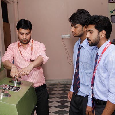 Arya College Labs Images